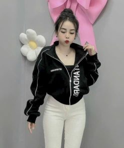 áo Khoác Nỉ Cổ Trụ Phối Viền Hot Trend – Kim