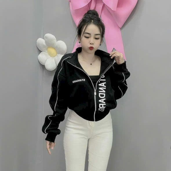 áo Khoác Nỉ Cổ Trụ Phối Viền Hot Trend – Kim