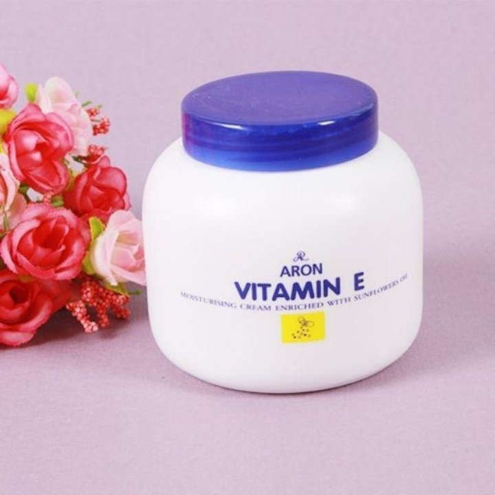 Kem Vitamin E Dưỡng ẩm Da Kiềm Dầu 200g H – Be Yourself