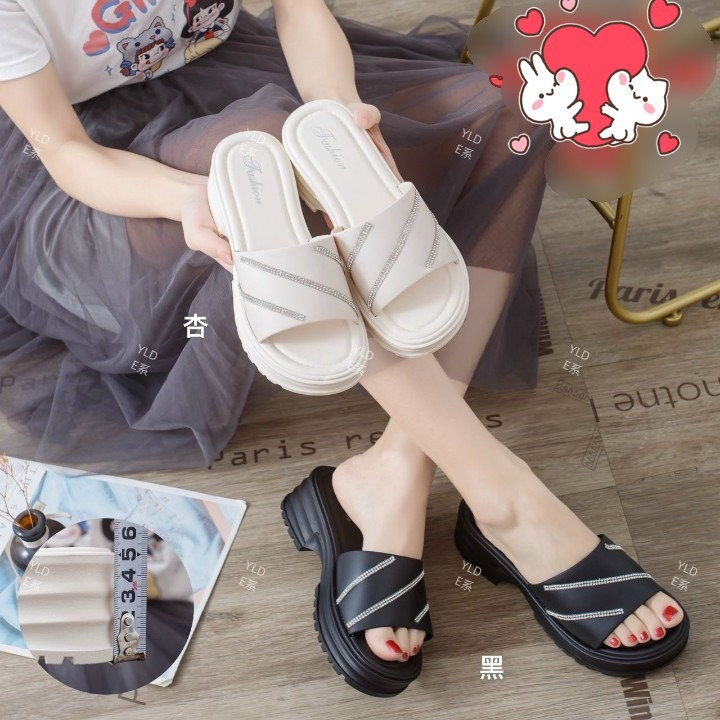 Dép Nữ Fashion đính đá Mẫu Mới, Lên Chân Sang Chảnh- Haanh