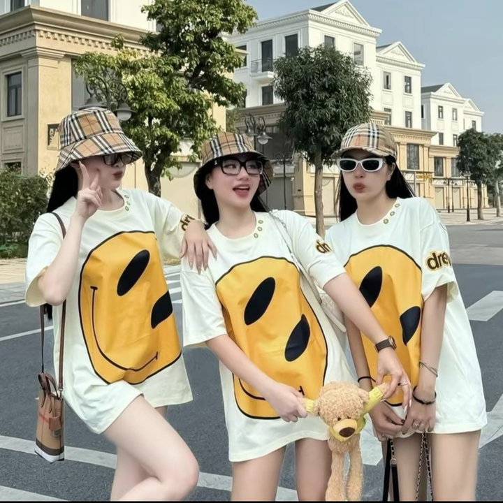 áo Phông Màu Trắng Mặt Cười Vàng