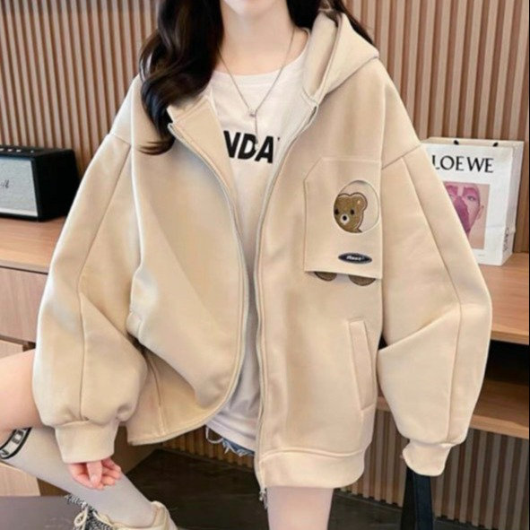 áo Khoác Nữ Vải Nỉ Ngoại Thêu Gấu Phối Nắp Túi Form Rộng Xinh Ut50 – Golden Dream