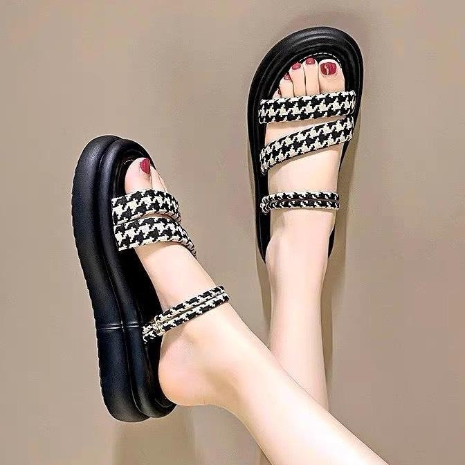 Dép Nữ Quai Chéo Dạ Kẻ đế Siêu Nhẹ Joyy – Pipi Store