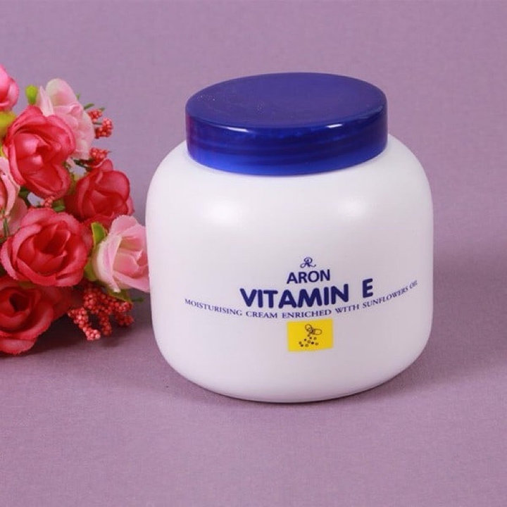 Kem Vitamin E Dưỡng ẩm Thái Lan 200g – Hgs