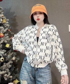 áo Khoác Nữ Croptop Dáng Lửng Túi Phối Khóa Kéo In Chữ Ny Cá Tính -htm Fashion