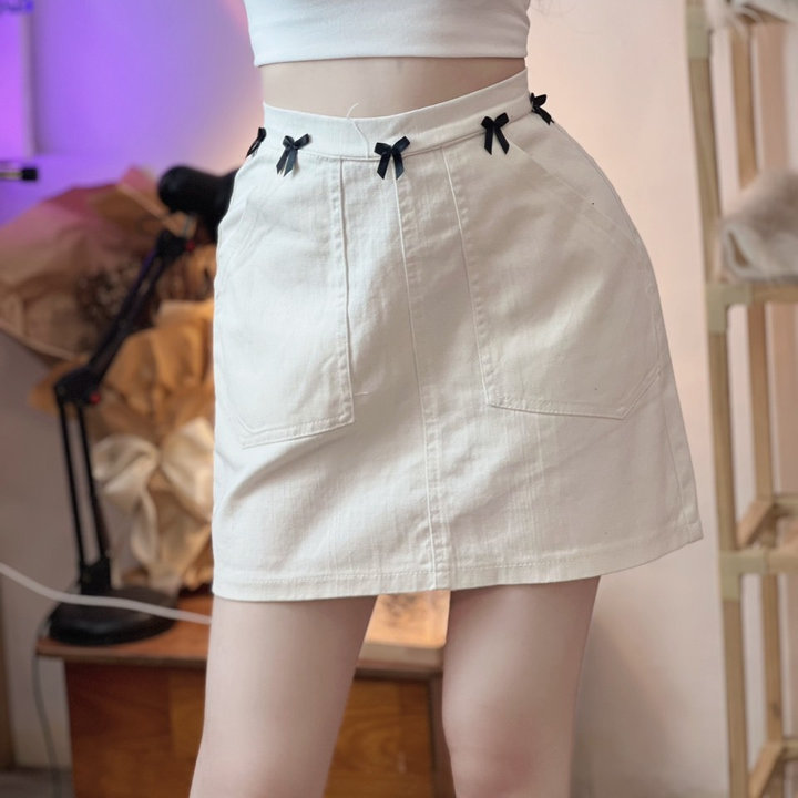 Chân Váy Kaki đính Nơ – Lê Phương Boutique