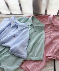 áo Sơ Mi Nữ [chất Xịn – ảnh Thật ] Thêu Logo Nơ Hồng Tay Ngắn Mẫu Mới Xinh Xắn Hottrend 2024