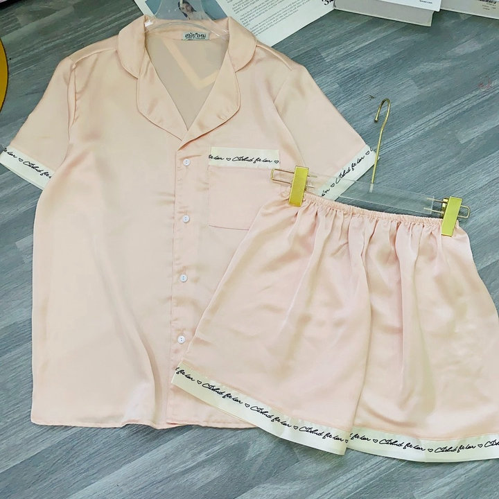 Bộ Pijama Satin Viền Chữ – Lê Phương Boutique