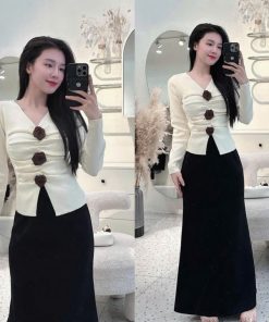áo Thun Tay Dài Cổ V Nhún Ngực đính Hoa