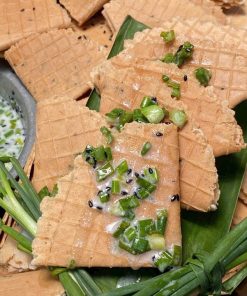 Bánh Xếp Kẹp Hành Cốt Dừa Tuổi Thơ – Giòn Tan, Béo Ngậy 300g – Winnie House