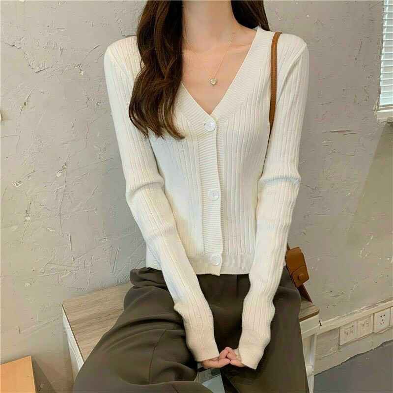 áo Len Cardigan 3 Khuy Dáng Croptop Hack Dáng – Diepchi Fashion