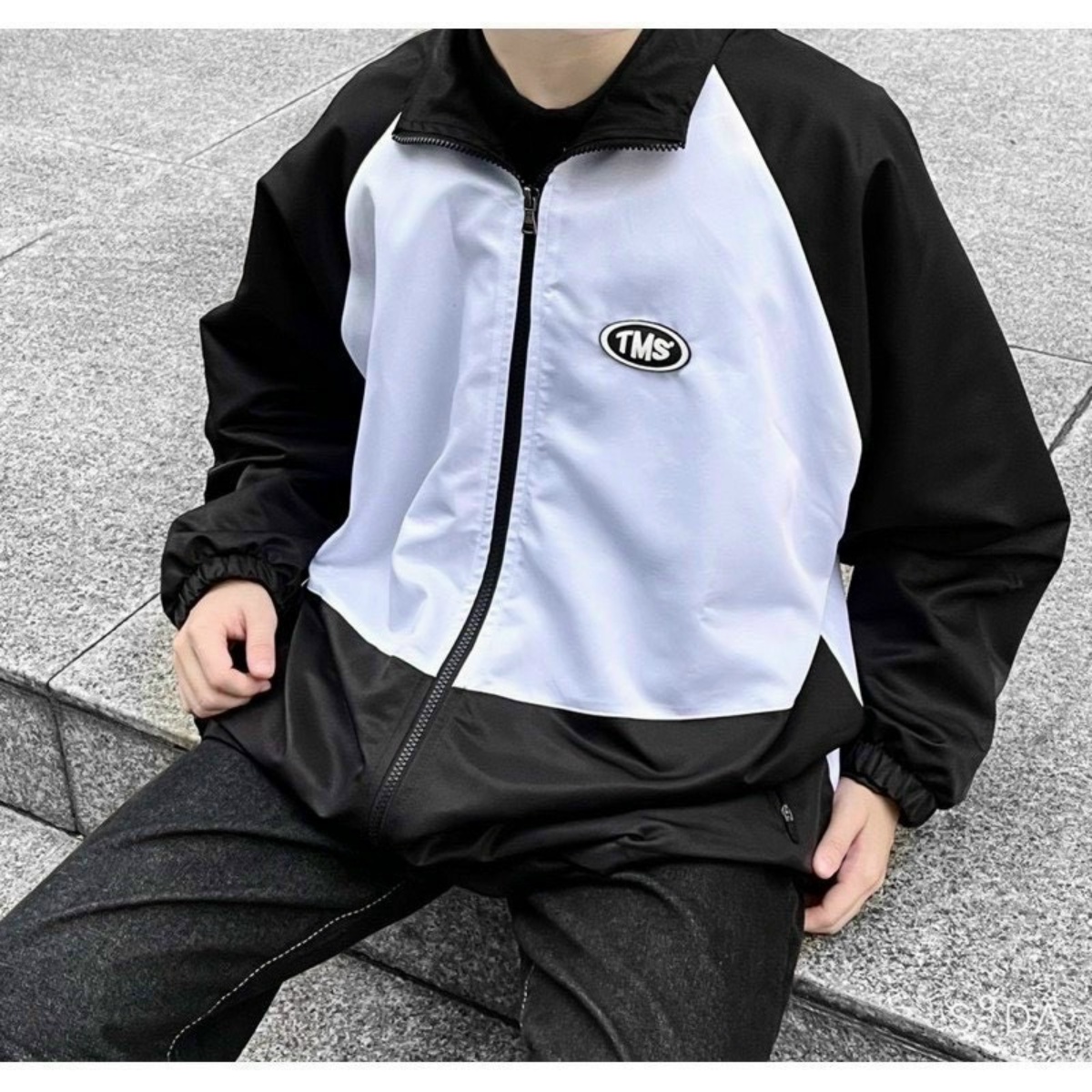 áo Khoác Dù Nam Nữ Form Unisex Cổ đứng Chất Liệu Dù 2 Lớp In Họa Tiết Tms Chống Gió Hot Trend – Htm Fashion