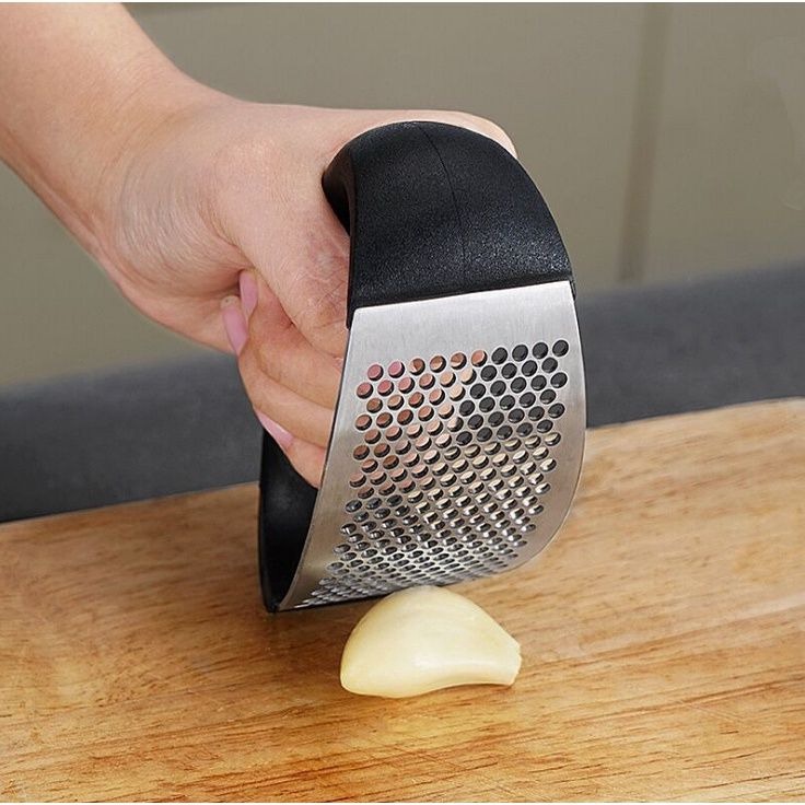 Dụng Cụ Dập Nhuyễn Tỏi – Su