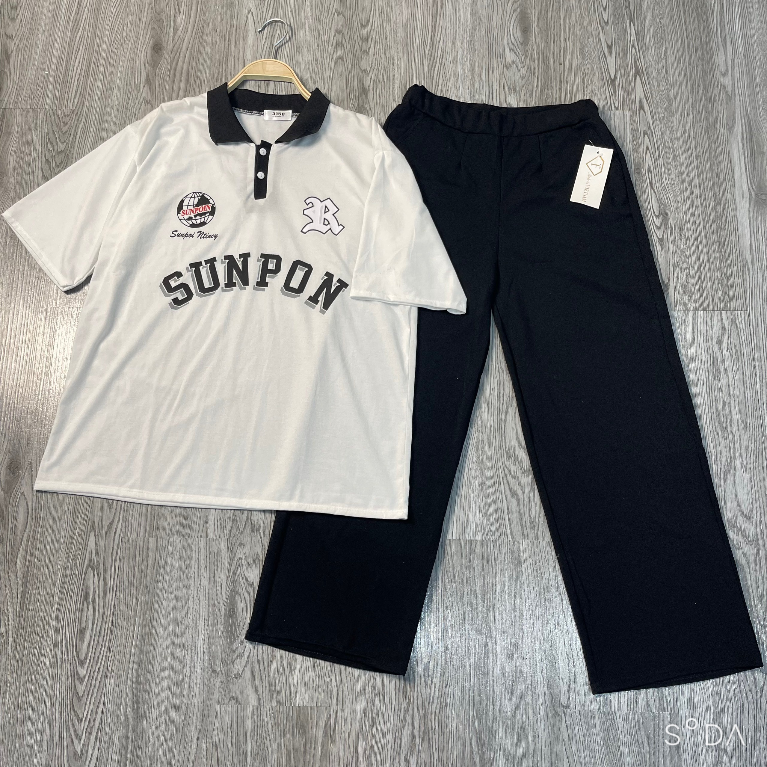Bộ Nữ, Set Polo Sunpon + Quần ống Rộng đen Cạp Chun Chất Cotton Su