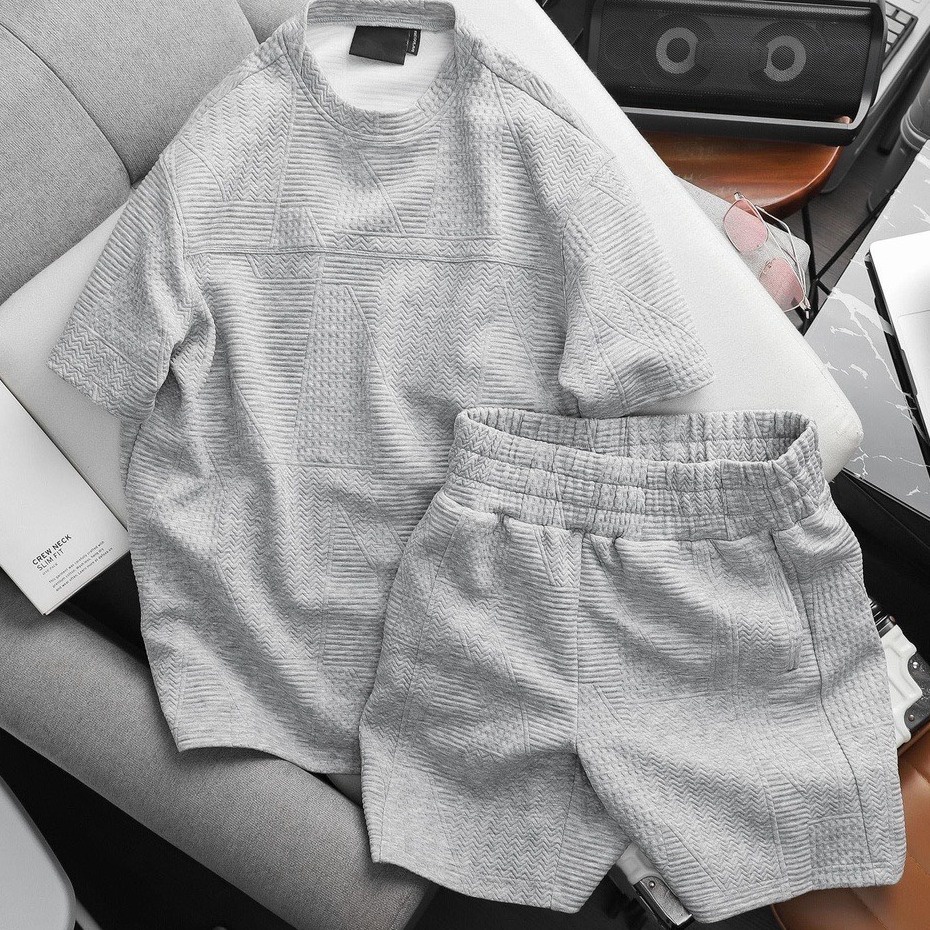 Bộ Thể Thao Nam Chất Liệu Vải Thun Xốp Dập Vân Nổi Thấm Hút Mồ Hôi – Men’s Style