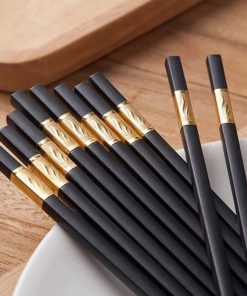 Hộp 10 đôi đũa Mạ Vàng – Su