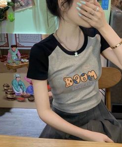 áo Thun Nữ Croptop Cổ Tròn Tay Ngắn Boom – Ausa House
