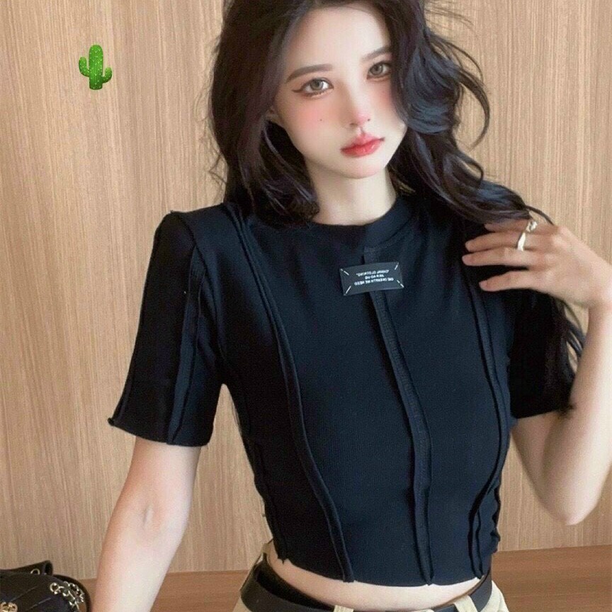 áo Thun Nữ Croptop Logo Viền Nổi Thun Gân – Ausa House