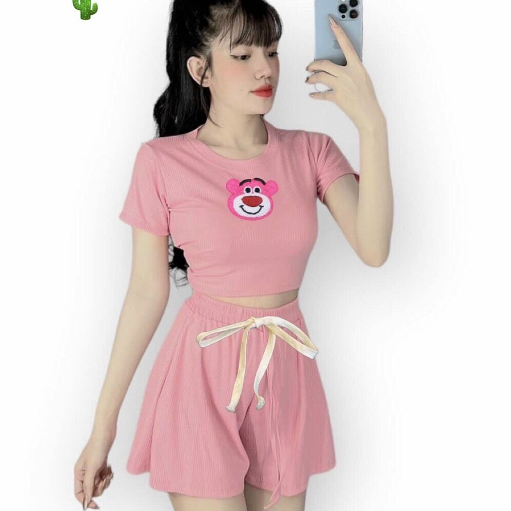 Set đồ Nữ áo Thun Croptop Phối Quần Short Kẻ Sọc Gấu Thêu – Ausa House