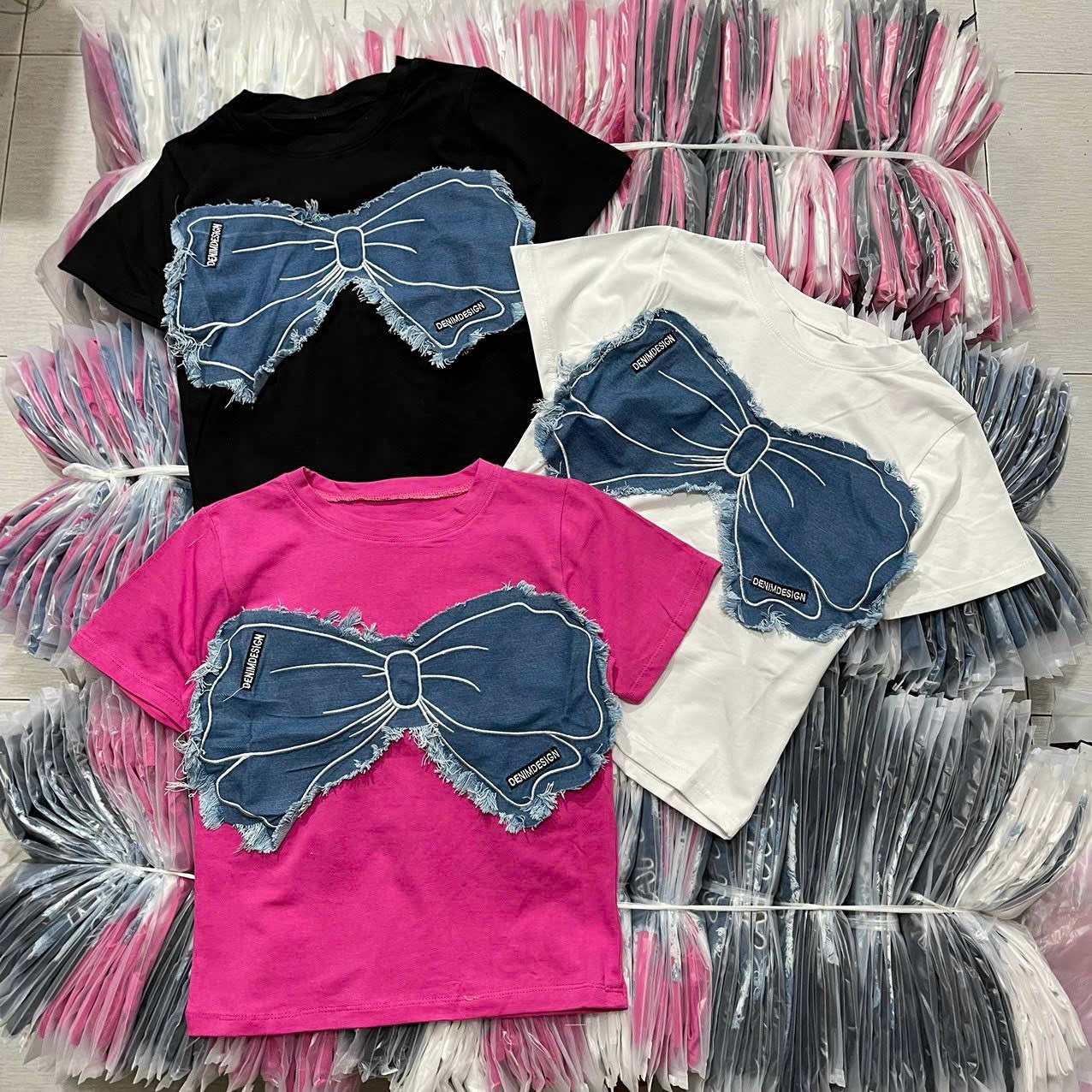 áo Thun Nữ Dáng Croptop ôm Body Thêu Bướm Cực Xịn – Lê Phương Boutique