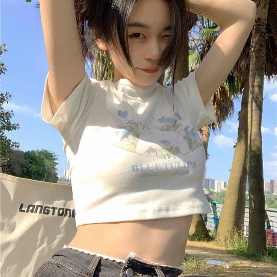 áo Thun Nữ Croptop Cổ Tròn Tay Ngắn Blue Tulips – Ausa House