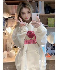 áo Khoác Nỉ Hoodie Nam Nữ Với Chất Vải Dày Dặn áo Có In Hình Gấu Dâu Dễ Thương Với Dáng Form Rộng Cực đẹp Hàng Hot Trend-htm Fashion