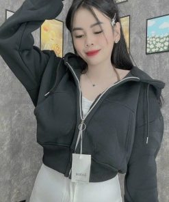 áo Khoác Nỉ Nữ Với Chất Liệu Vải Nỉ Dệt Dáng Form Croptop Lửng Cá Tính Có Nón Trùm đầu Rộng đẹp Kèm Dây Rút áo đẹp Hàng Hot Trend-htm Fashion