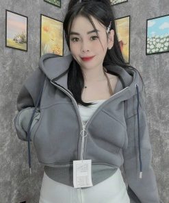 áo Khoác Nỉ Nữ Với Chất Liệu Vải Nỉ Dệt Dáng Form Croptop Lửng Cá Tính Có Nón Trùm đầu Rộng đẹp Kèm Dây Rút áo đẹp Hàng Hot Trend-htm Fashion