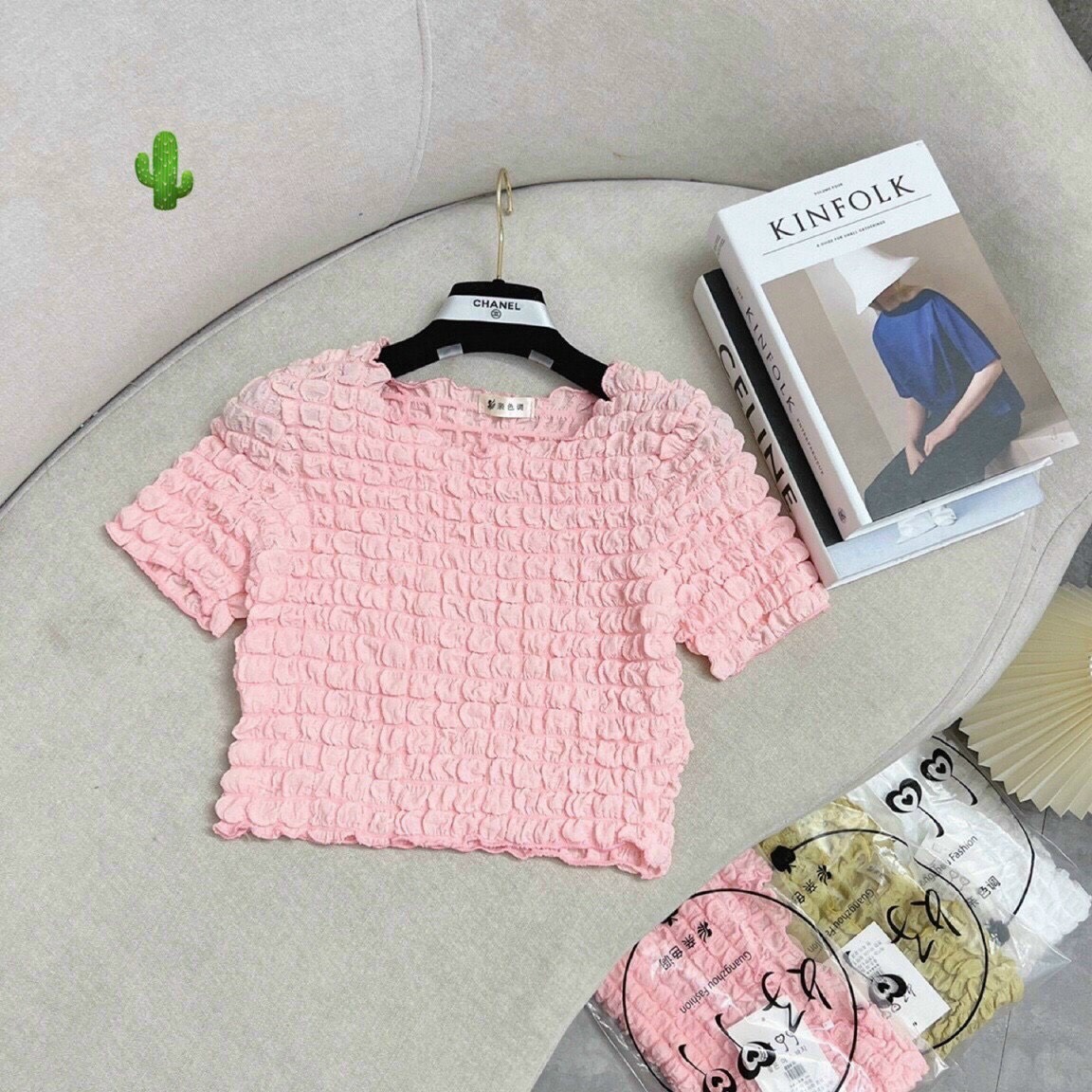 áo Nữ Croptop Cổ Tròn Tay Ngắn Vải Xốp – Ausa House