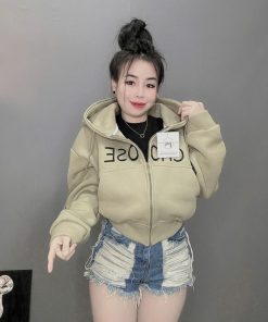 áo Khoác Nỉ Pc Form Lửng Thêu Choose Logo Chống Nắng Thời Trang Nữ Nón To 2 Lớp Basic Trẻ Trung – Tp54