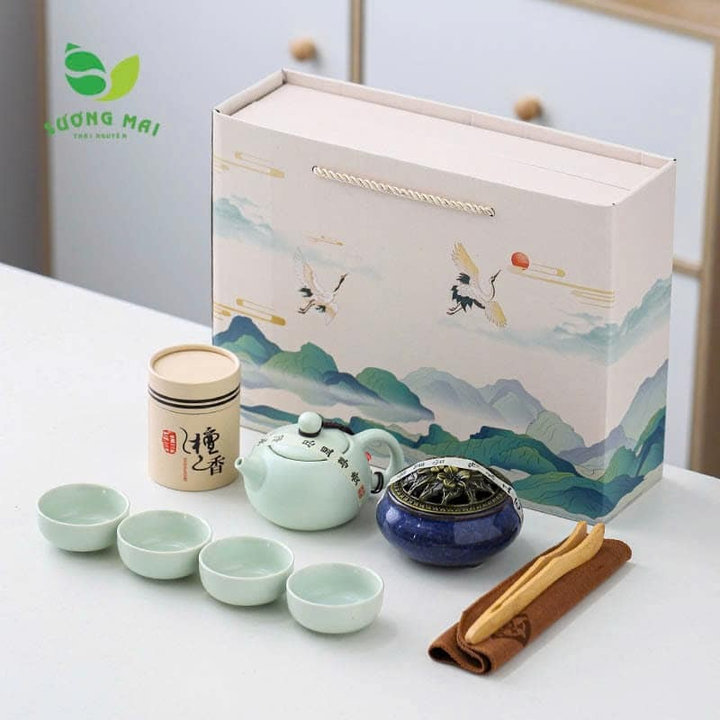 Bộ ấm Chén Sứ Quà Tặng Kèm Hộp Và Túi Rất đẹp – Sương Mai