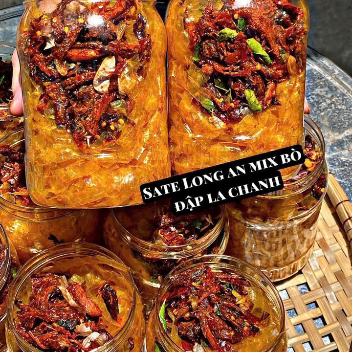 Bánh Tráng Sate Long An Mix Bò đập Lá Chanh – Hũ 400gr Siêu Nhiều – Winnie House
