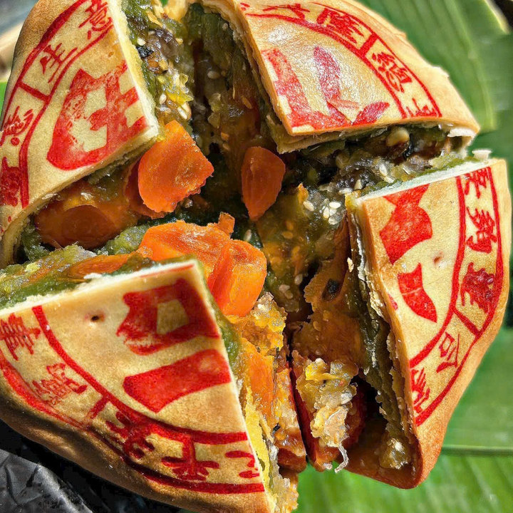 Bánh Pía Dừa Trà Xanh Hạt Sen Tinh Hoa Truyền Thống Kết Hợp Hiện đại 600g – Winnie House