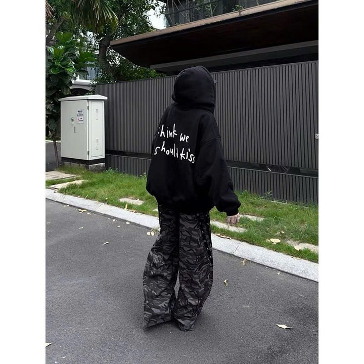 áo Khoác Nỉ Nữ Form Rộng Có Túi Trong ép Nổi Chữ Think We Sgould Kis – Htm Fashion