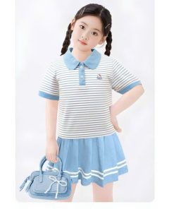 Set Váy Xếp Ly Bé Gái áo Thun Sọc Cổ Bẻ Ngắn Tay Từ 12-45kg In Kitty Hottend Cho Bé Gái