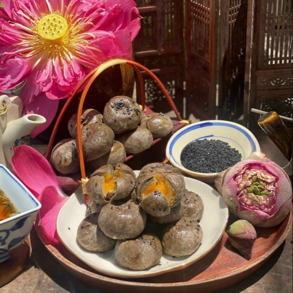 Bánh Pía Mini Than Tre Trứng Muối Chảy Siêu Ngon – Winnie House